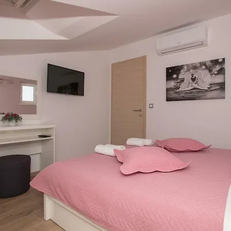 Vujcic * Makarska